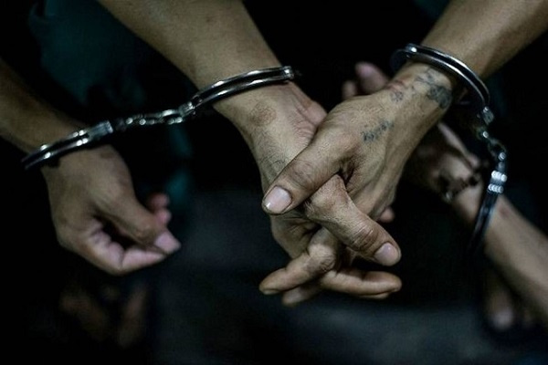 माओवादियों के नाम पर आतंक फैलाने के आरोप में एक होमगार्ड समेत 6 गिरफ्तार