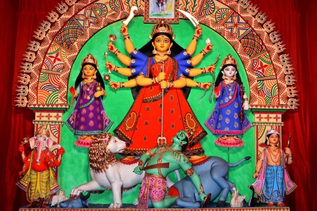 Durga Puja 2023 : कोलकाता से विदेश भेजी जा रही इस चीज से बनी मां दुर्गा की प्रतिमा