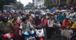 Kolkata Traffic Jam : चरमरा गई कोलकाता की ट्रैफिक व्यवस्‍था, घंटों जाम में फंसे रहे लोग