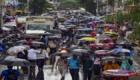 Kolkata Traffic Update : एक तो बारिश वहीं दूसरी ओर राजनीतिक जुलूस ने weekend पर बहाया लोगों को पसीना